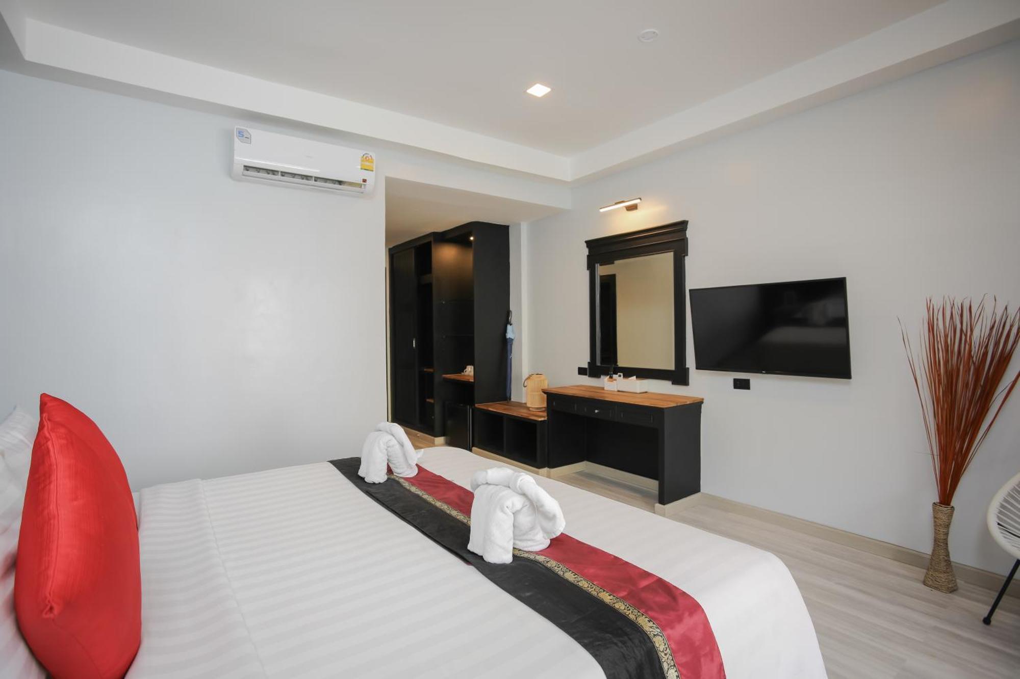 Etk Patong Resort Екстер'єр фото