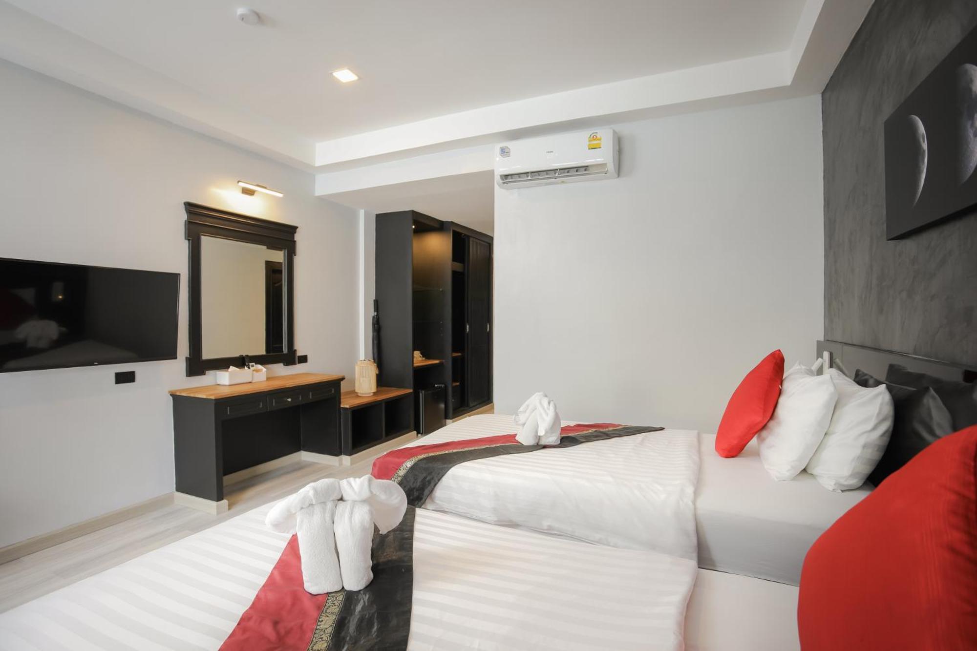 Etk Patong Resort Екстер'єр фото