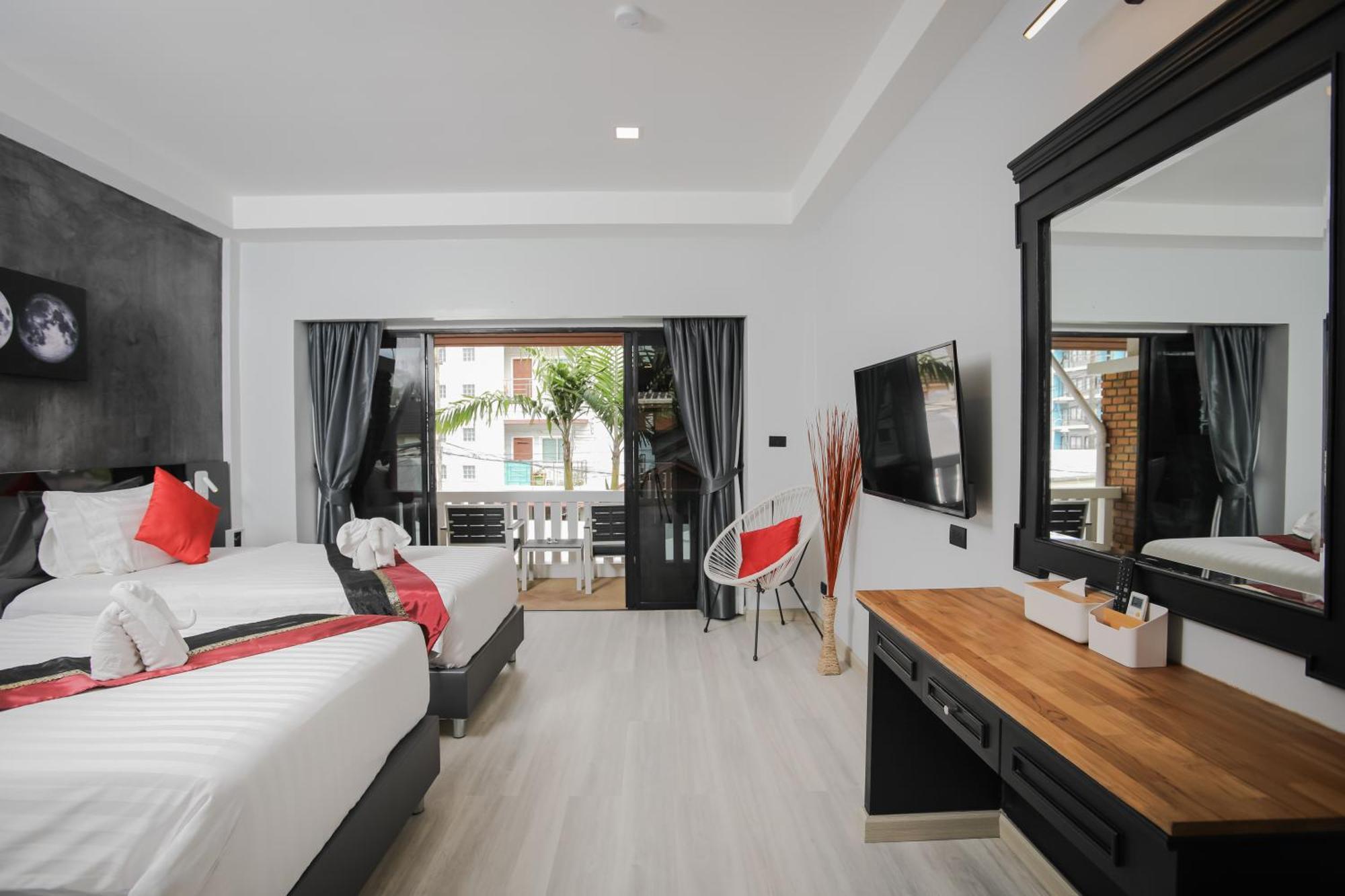Etk Patong Resort Екстер'єр фото