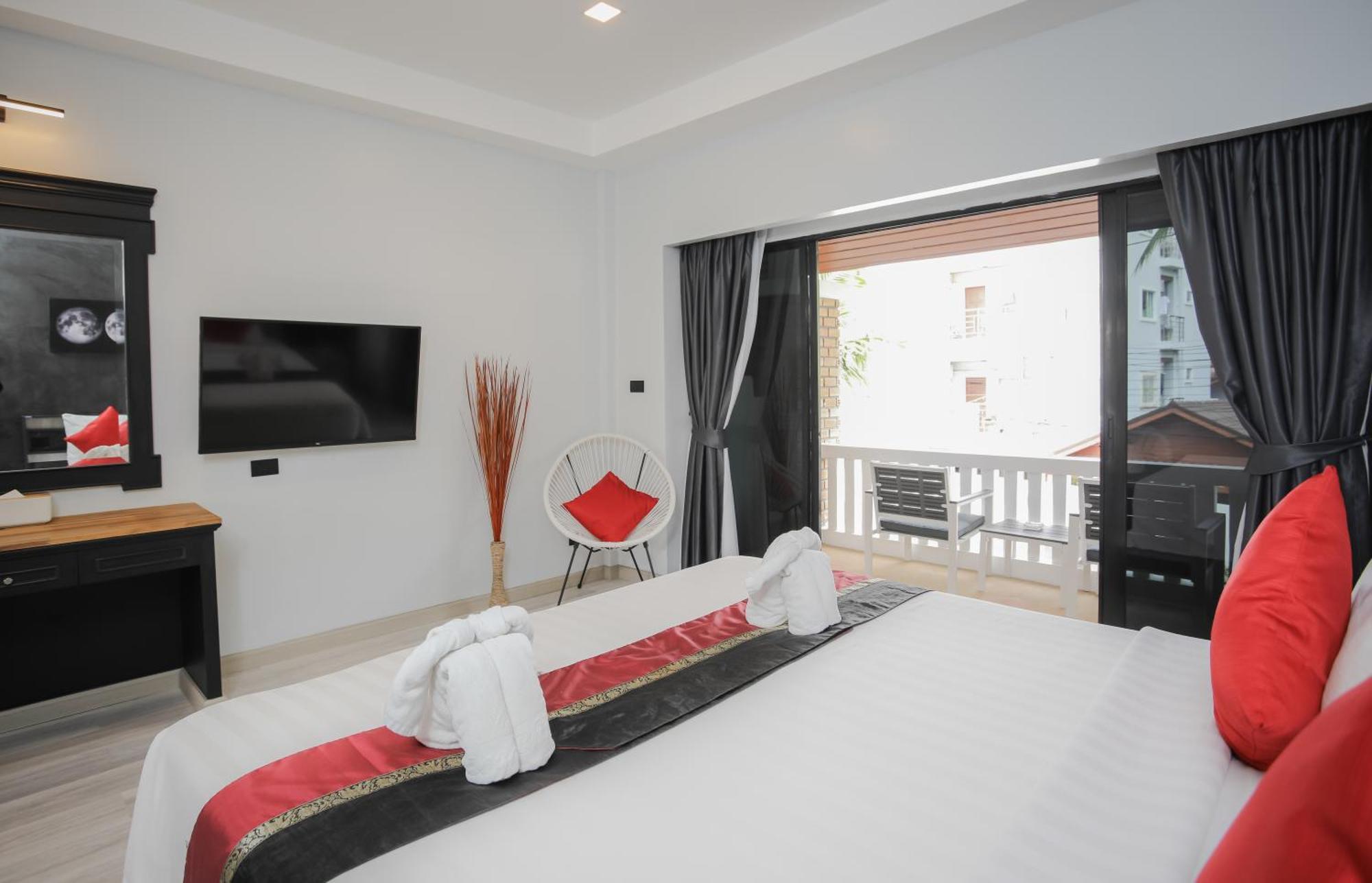 Etk Patong Resort Екстер'єр фото
