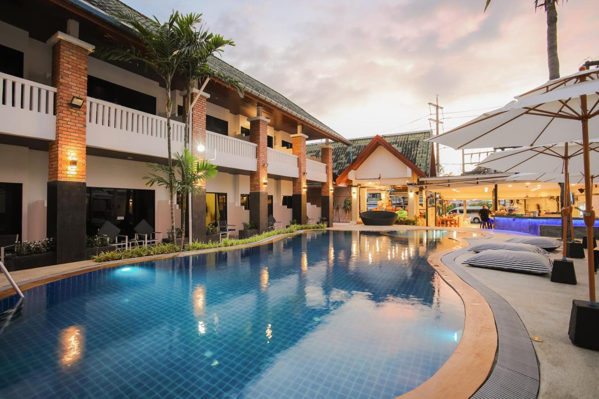 Etk Patong Resort Екстер'єр фото
