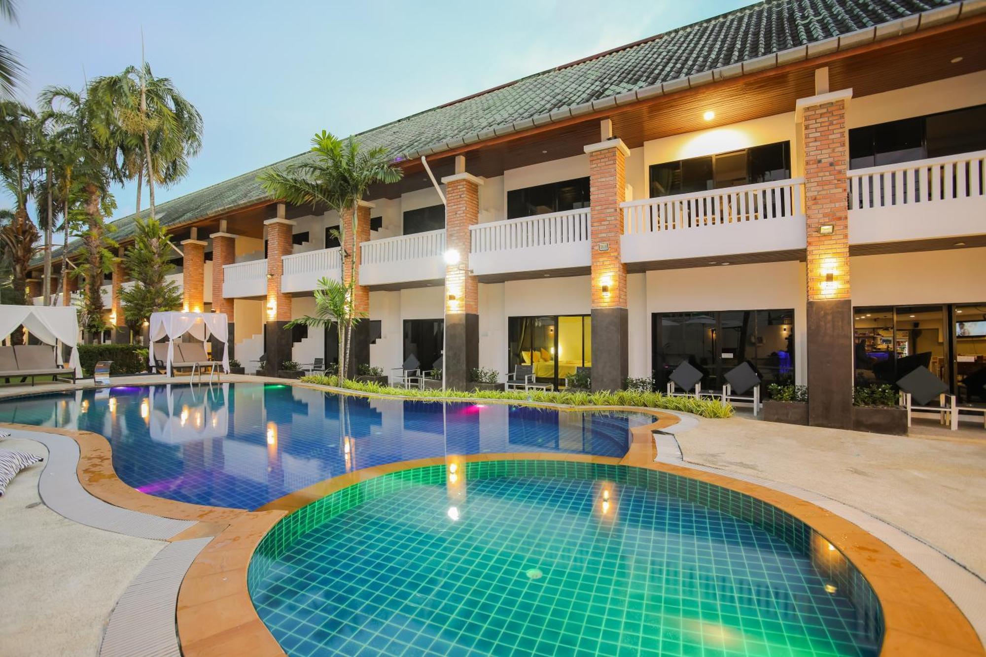 Etk Patong Resort Екстер'єр фото