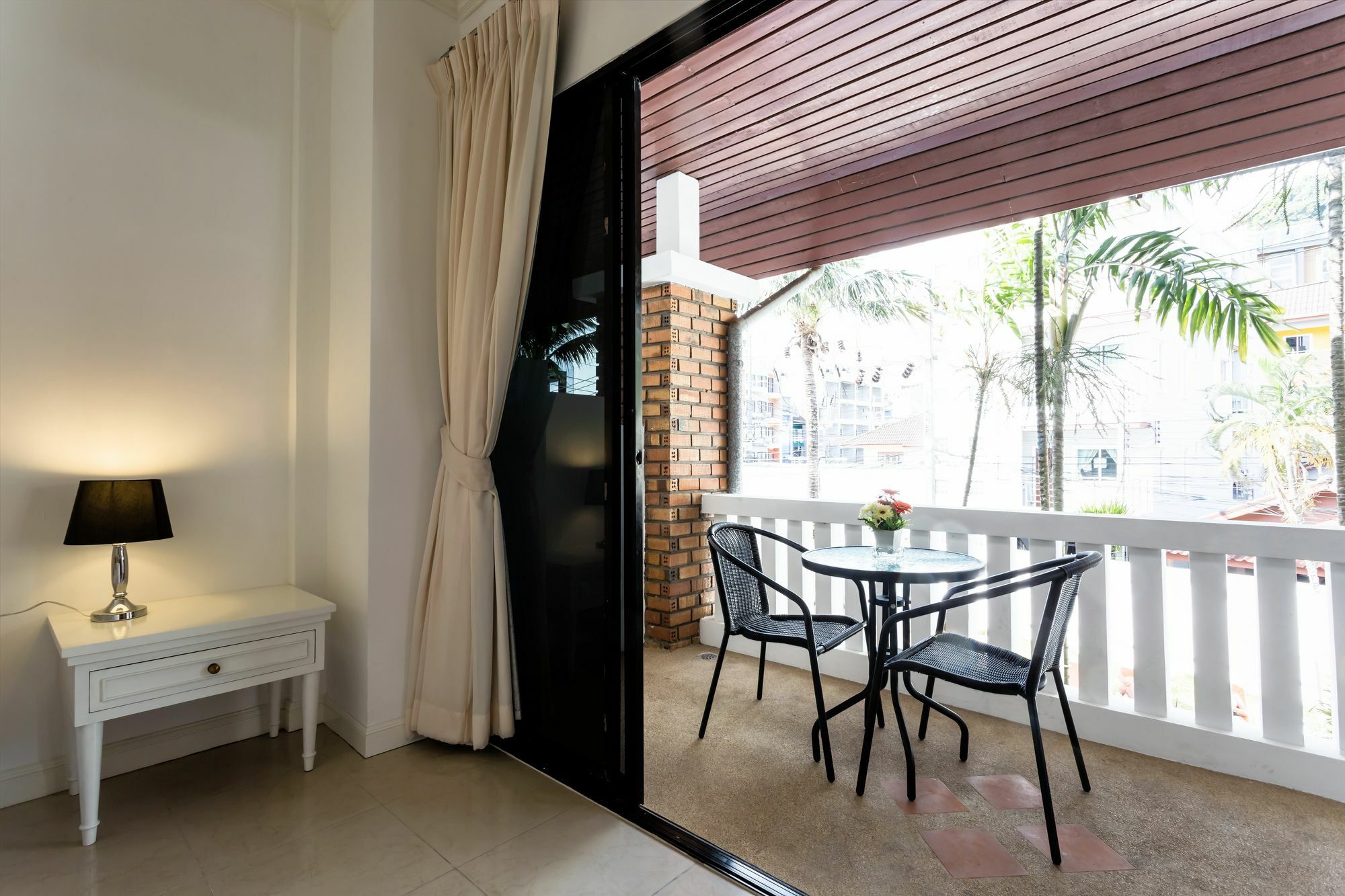 Etk Patong Resort Екстер'єр фото